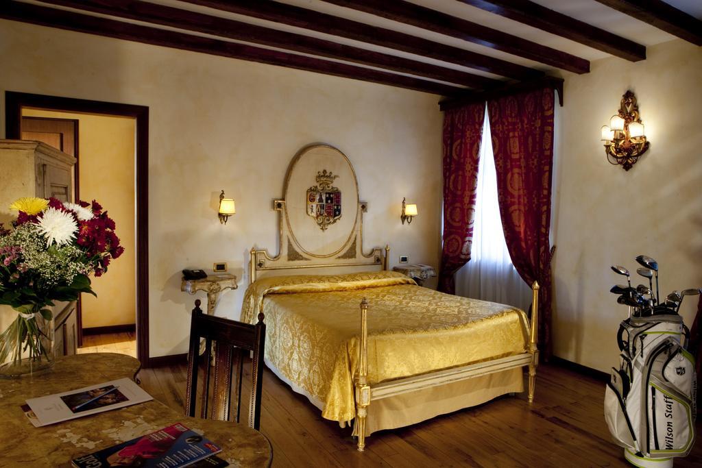Castello Della Castelluccia Hotel Rom